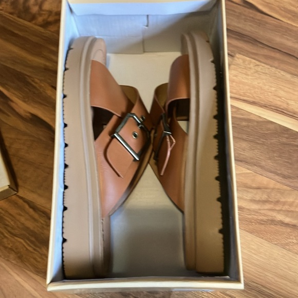 Soda *new in box* Women’s Brown Sandals, size 9 - Picture 6 of 6